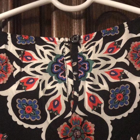 Aztec Designed Light & Airy Blouse - Picture 4 of 7